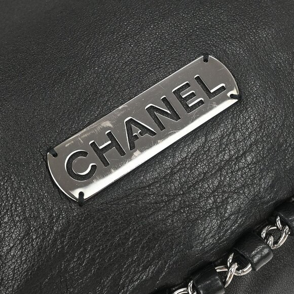 Chanel Black Calfskin Around Chain Hobo Handbag 154254 - Picture 7 of 10